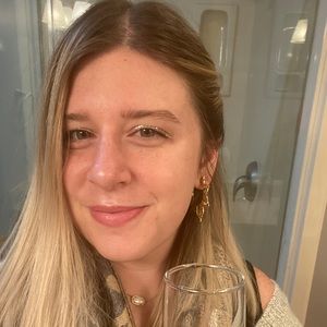 Meet your Posher, Briana